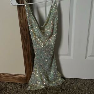 Tight dress from windsor. Only worn once.